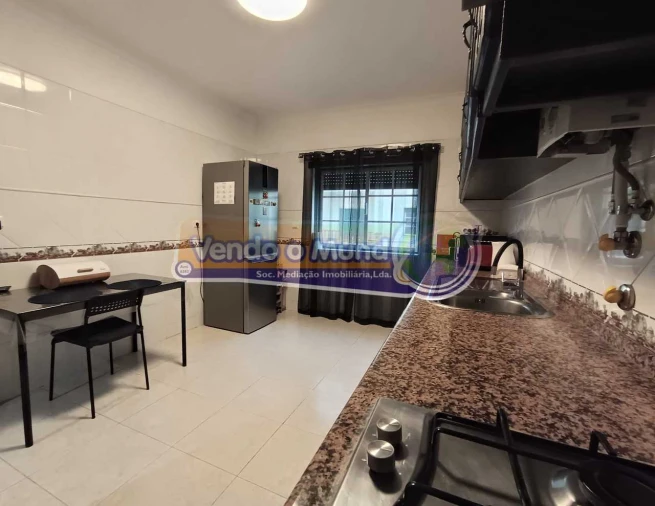 Apartamento T2 para Venda em Samora Correia Foto 2