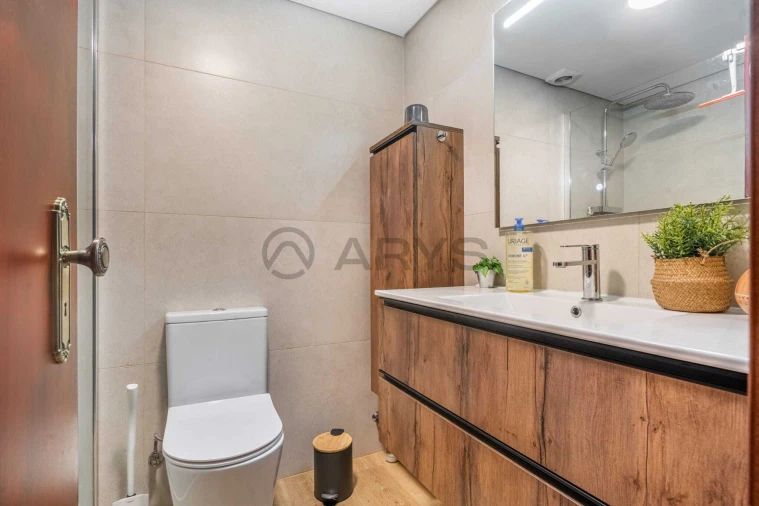 Apartamento T2 para Venda em Braga (Maximinos, Sé e Cividade) Foto 8