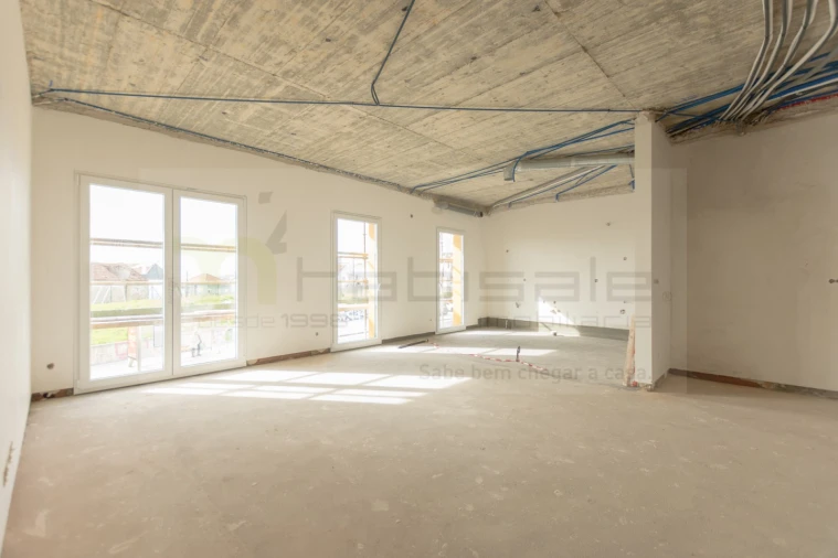 Apartamento T3 para Venda em Pontinha e Famões Foto 13