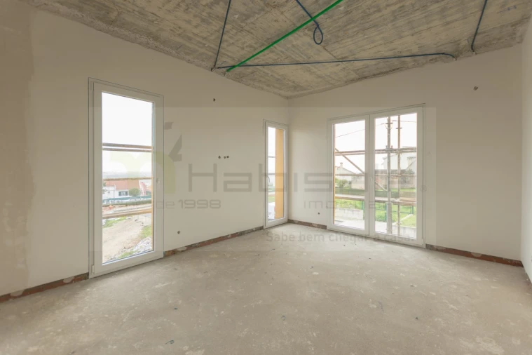 Apartamento T3 para Venda em Pontinha e Famões Foto 22