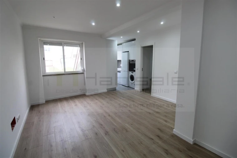 Apartamento T3 para Venda em Queluz e Belas Foto 5