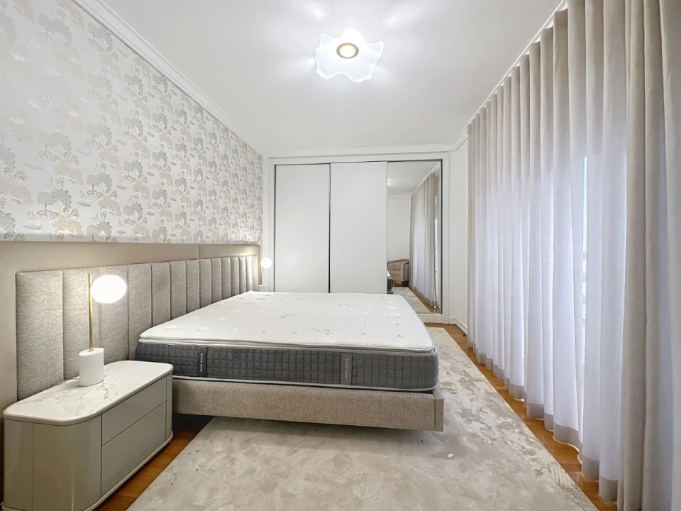 Apartamento T4 para Arrendamento em São Domingos de Benfica Foto 12