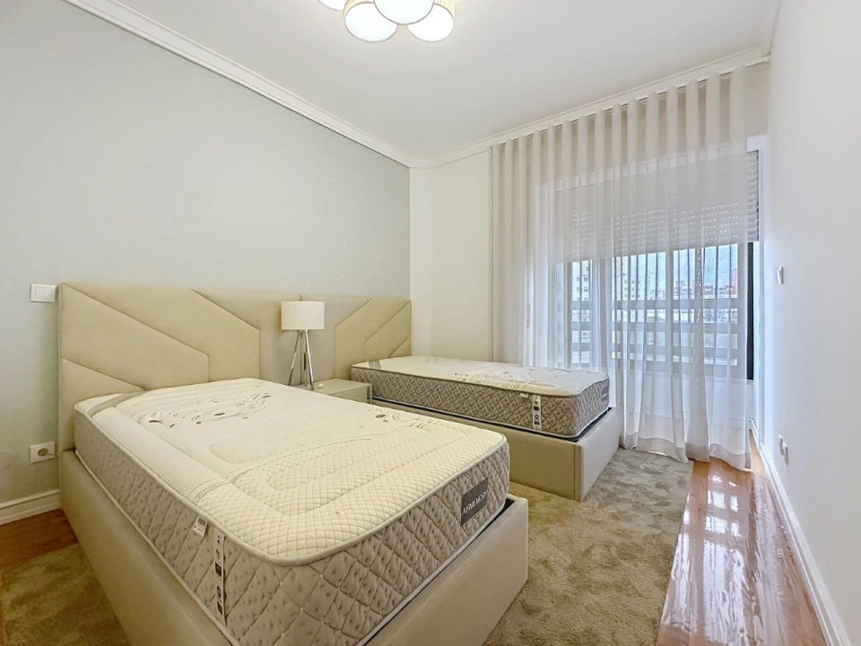 Apartamento T4 para Arrendamento em São Domingos de Benfica Foto 18