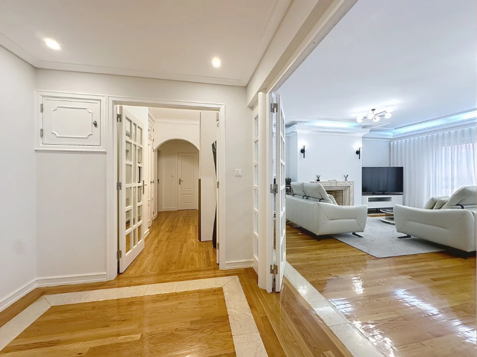 Apartamento T4 para Arrendamento em São Domingos de Benfica Foto 27