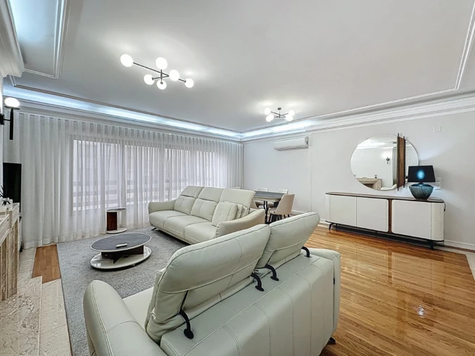 Apartamento T4 para Arrendamento em São Domingos de Benfica Foto 3