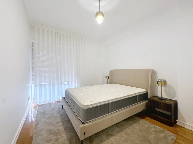 Apartamento T4 para Arrendamento em São Domingos de Benfica Foto 14