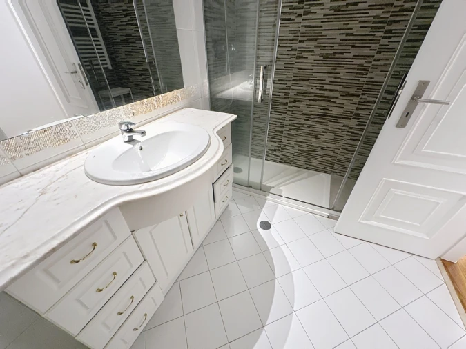 Apartamento T4 para Arrendamento em São Domingos de Benfica Foto 23