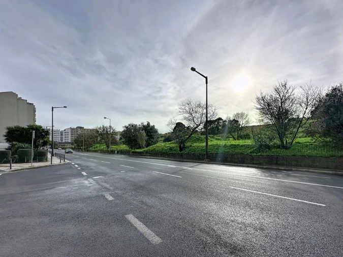 Apartamento T4 para Arrendamento em São Domingos de Benfica Foto 33