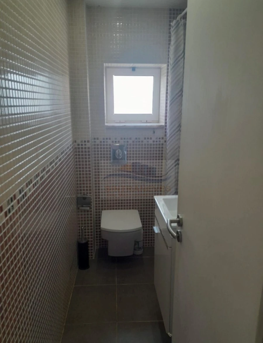 Apartamento T2 para Venda em Póvoa de Santo Adrião e Olival Basto Foto 4