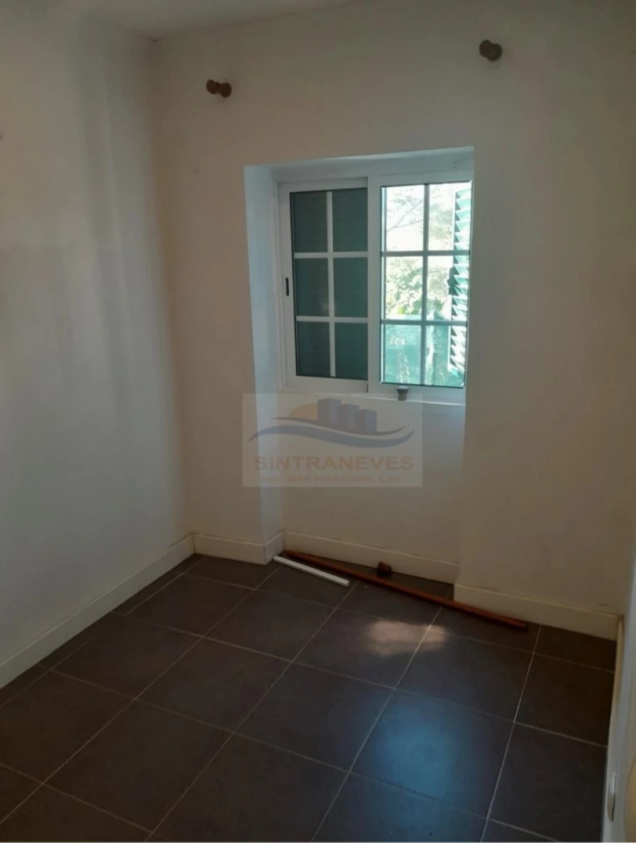 Apartamento T2 para Venda em Póvoa de Santo Adrião e Olival Basto Foto 7