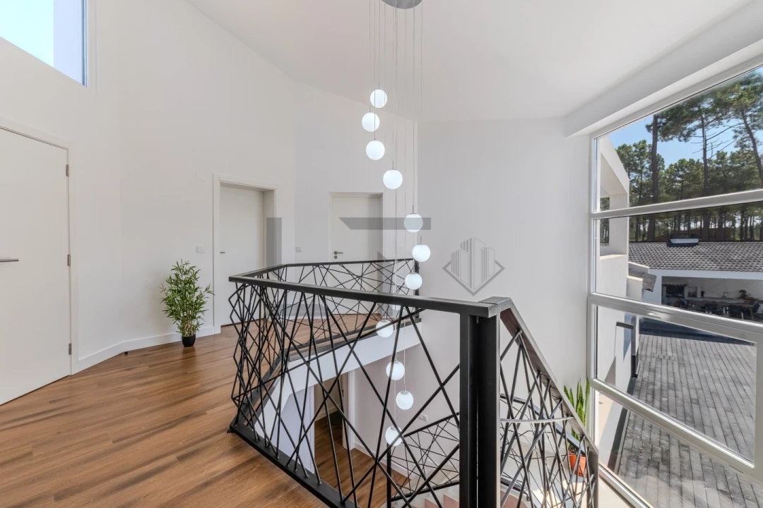 Moradia T4 para Venda em Corroios Foto 31