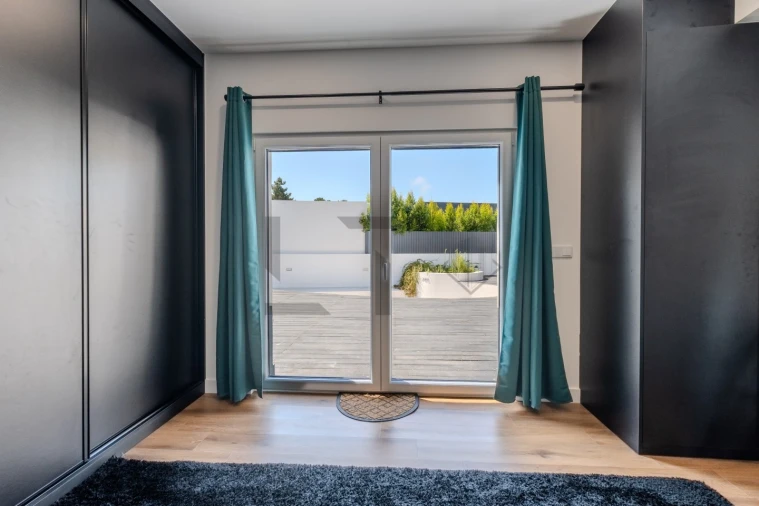 Moradia T4 para Venda em Corroios Foto 26