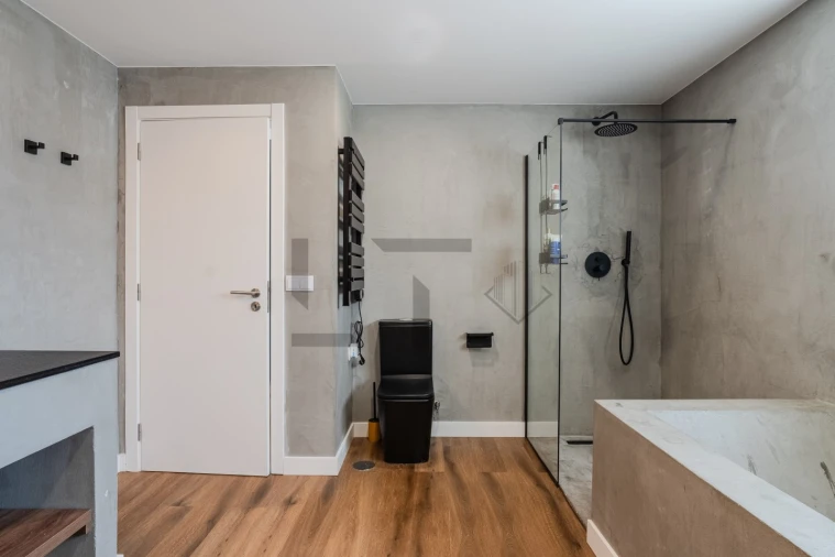 Moradia T4 para Venda em Corroios Foto 28