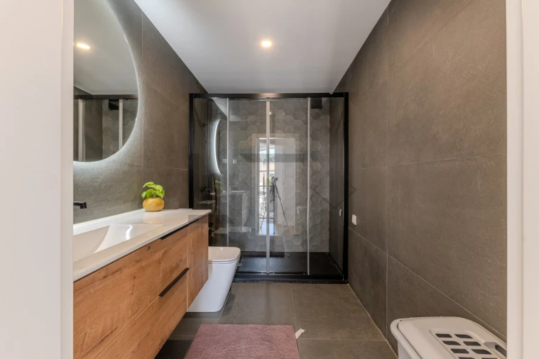 Moradia T4 para Venda em Corroios Foto 37