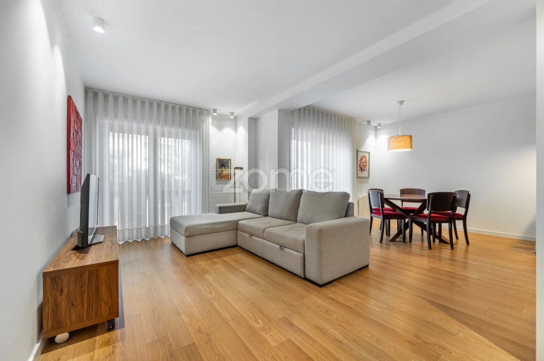 Apartamento T1 para Arrendamento em Aldoar, Foz do Douro e Nevogilde Foto 1