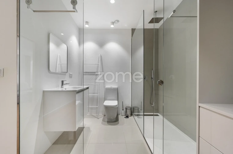 Apartamento T1 para Venda em Aldoar, Foz do Douro e Nevogilde Foto 17