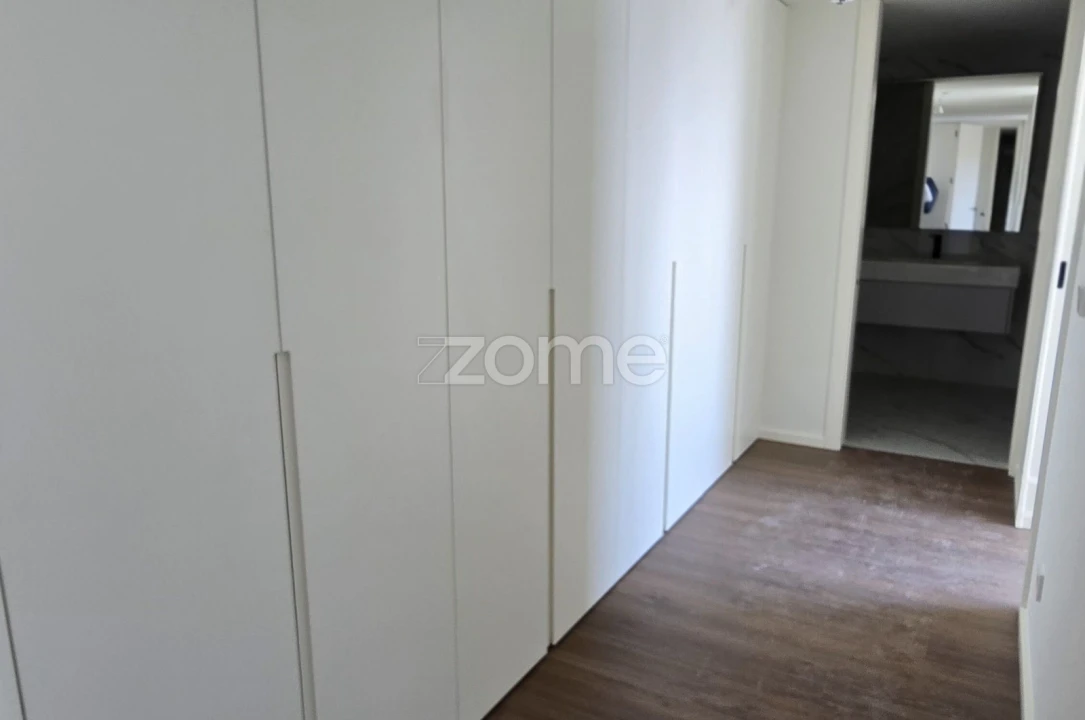 Apartamento T4 para Venda em Mafamude e Vilar do Paraíso Foto 13