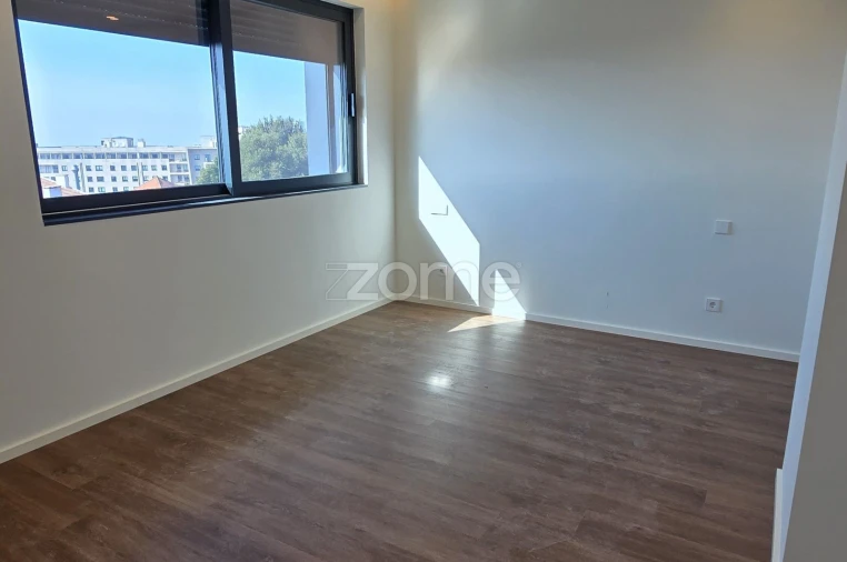 Apartamento T4 para Venda em Mafamude e Vilar do Paraíso Foto 19