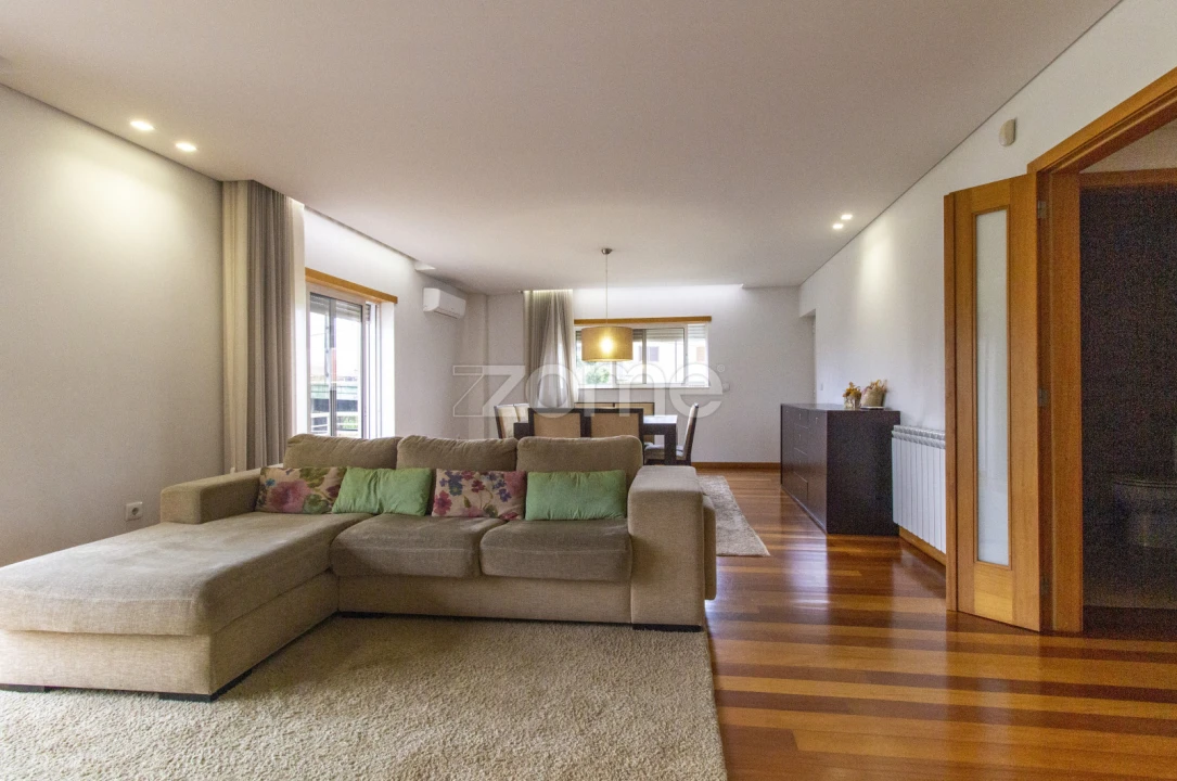 Moradia T3 para Arrendamento em Merelim (São Pedro) e Frossos Foto 4