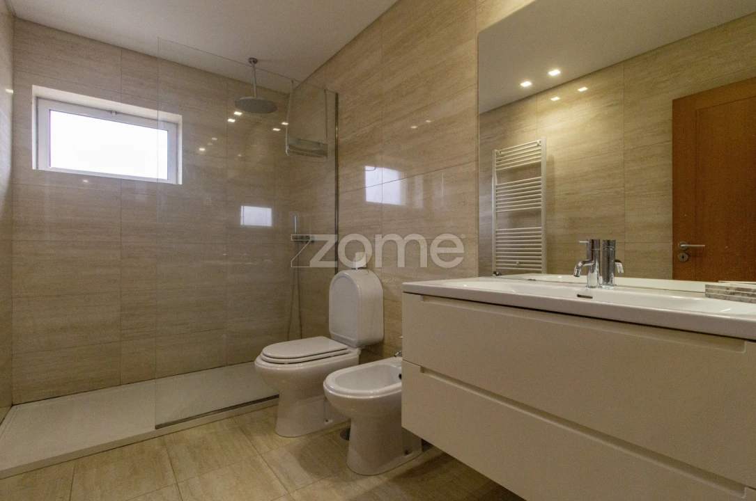 Moradia T3 para Arrendamento em Merelim (São Pedro) e Frossos Foto 14