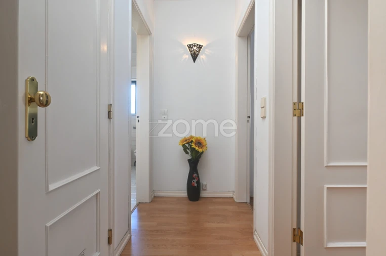 Apartamento T2 para Venda em São Domingos de Rana Foto 11