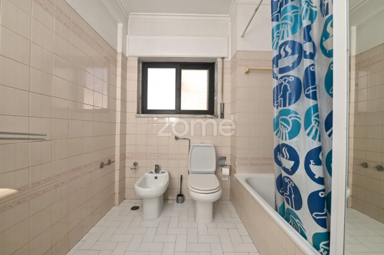 Apartamento T2 para Venda em São Domingos de Rana Foto 16