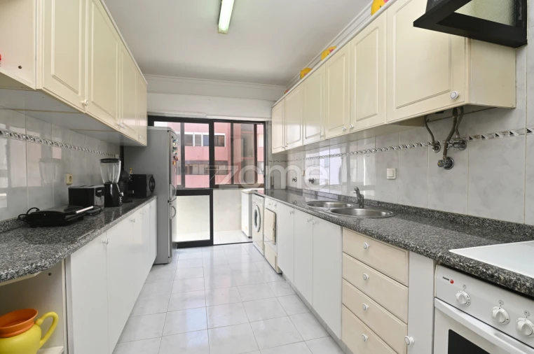 Apartamento T2 para Venda em São Domingos de Rana Foto 18