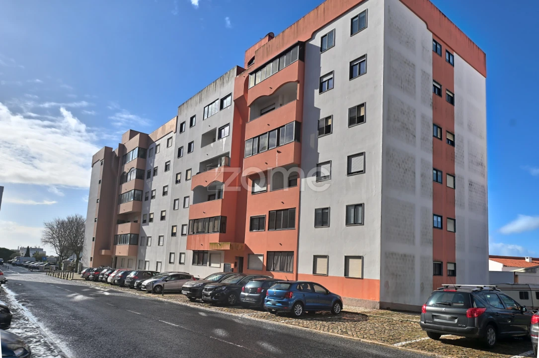 Apartamento T2 para Venda em São Domingos de Rana Foto 2