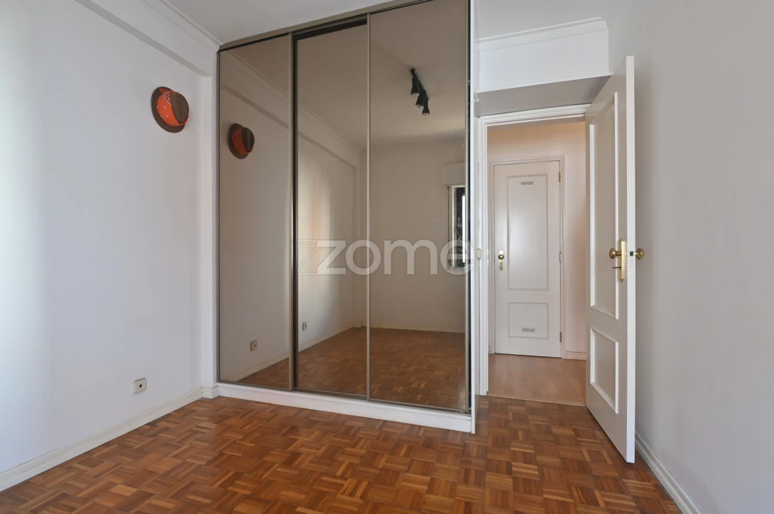 Apartamento T2 para Venda em São Domingos de Rana Foto 13