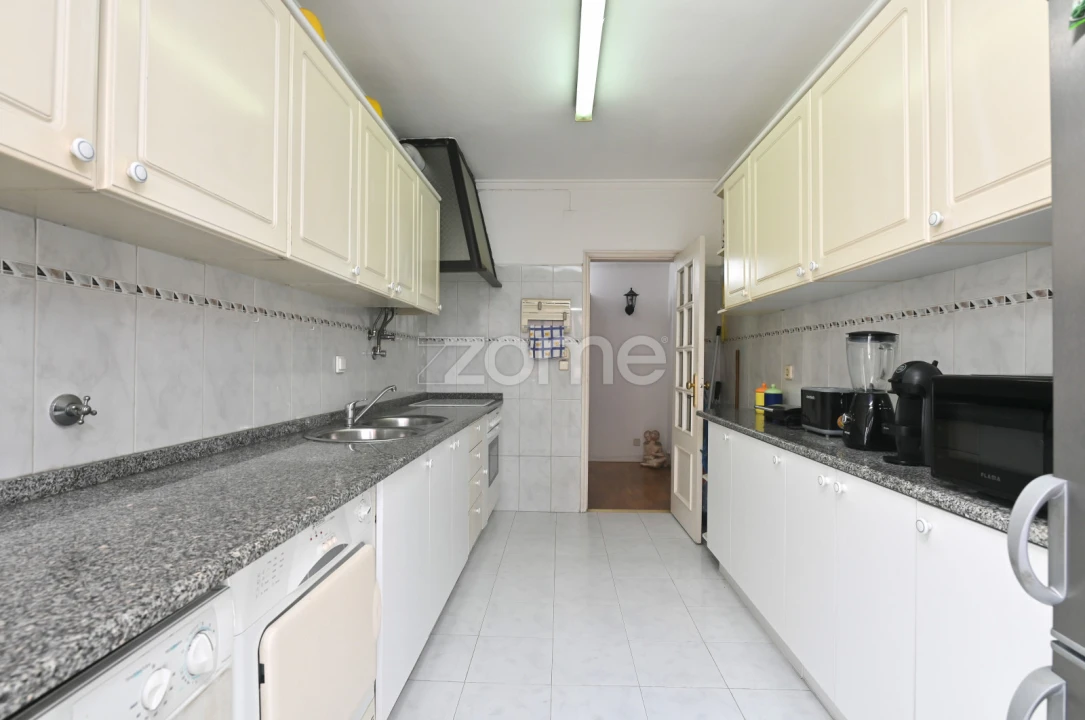Apartamento T2 para Venda em São Domingos de Rana Foto 19
