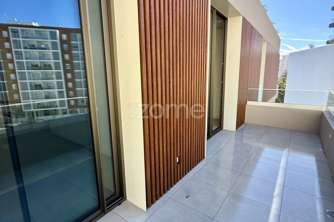 Apartamento T2 para Venda em Portimão Foto 10