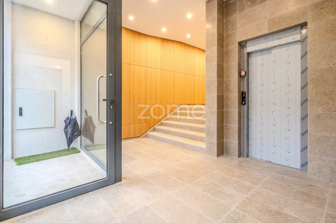 Apartamento T1 para Venda em Beato Foto 19