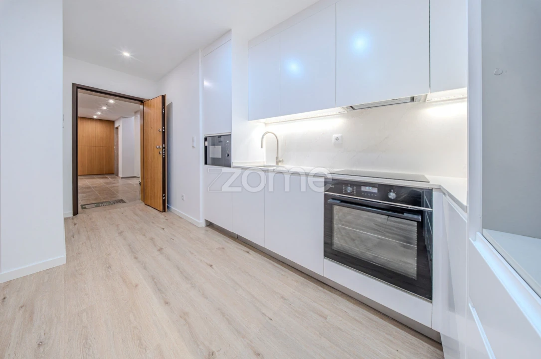 Apartamento T1 para Venda em Beato Foto 4