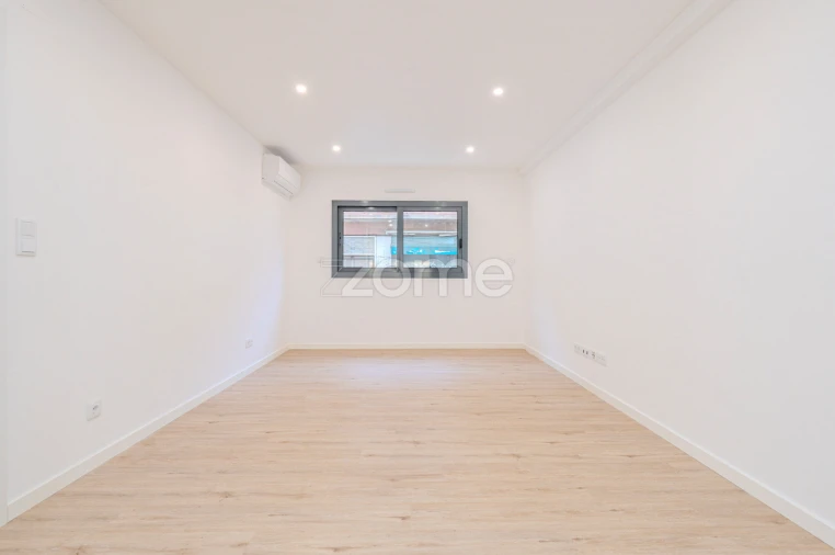 Apartamento T1 para Venda em Beato Foto 11