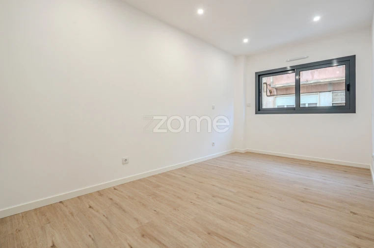 Apartamento T1 para Venda em Beato Foto 13