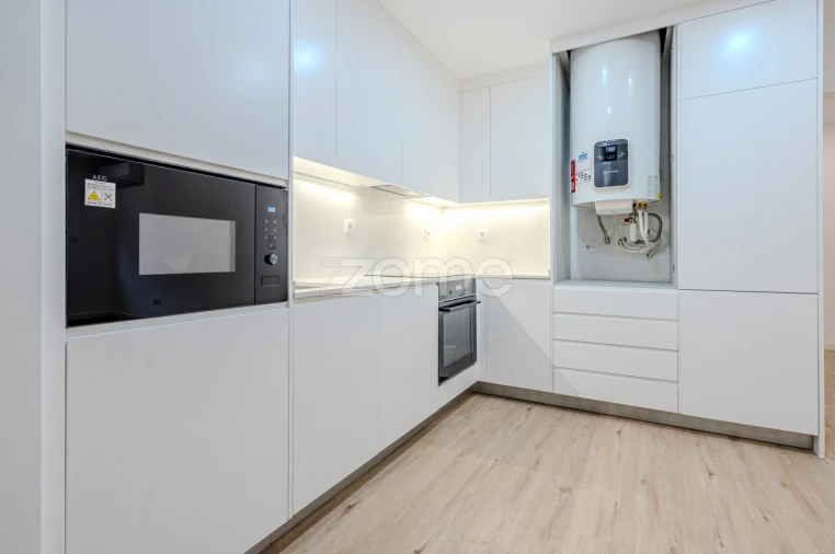 Apartamento T1 para Venda em Beato Foto 7