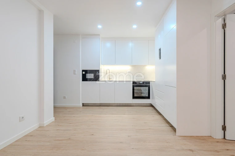 Apartamento T1 para Venda em Beato Foto 9