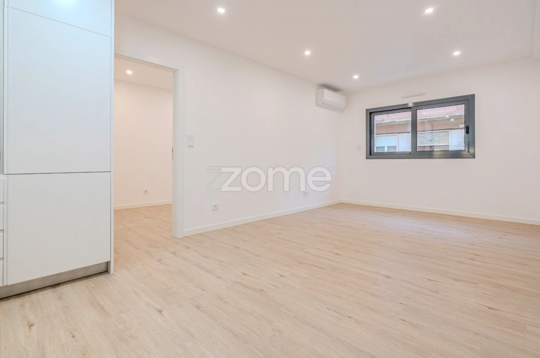 Apartamento T1 para Venda em Beato Foto 10