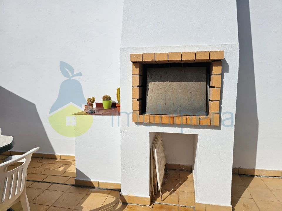 Moradia T4 para Venda em Guia Foto 8