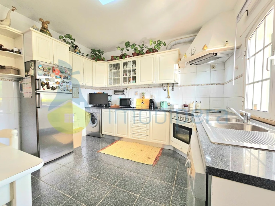 Moradia T4 para Venda em Guia Foto 34