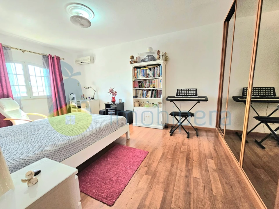 Moradia T4 para Venda em Guia Foto 45