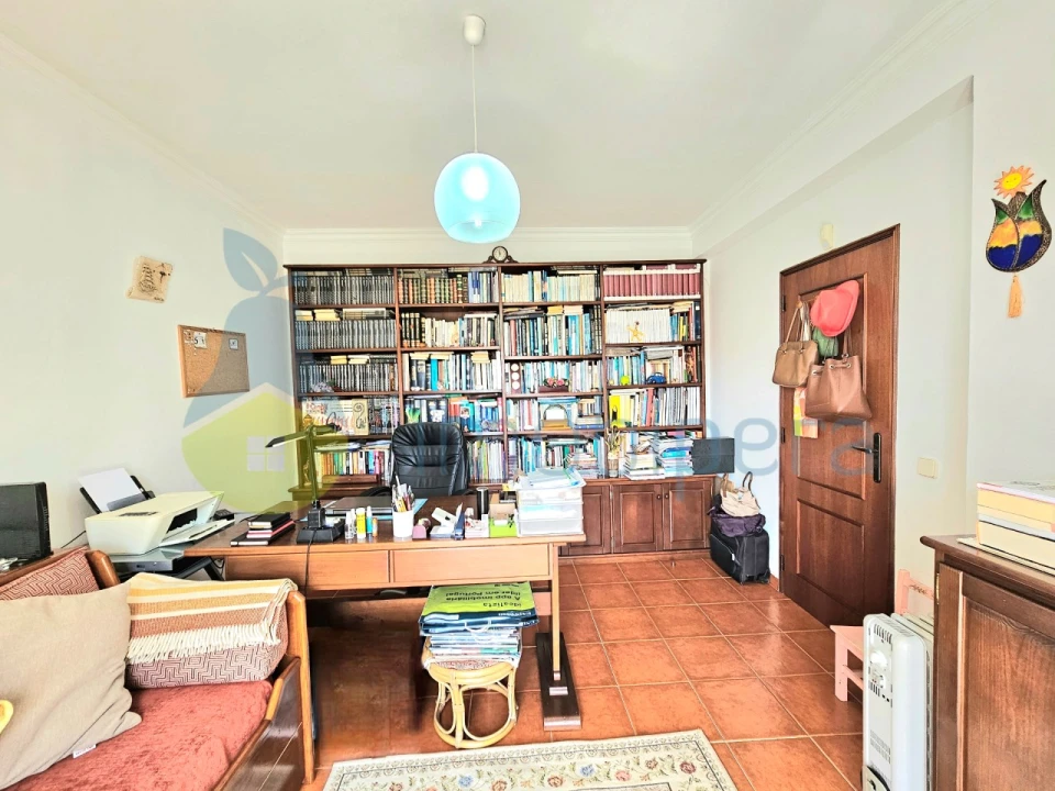 Moradia T4 para Venda em Guia Foto 56