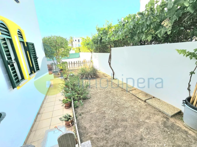 Moradia T4 para Venda em Guia Foto 9