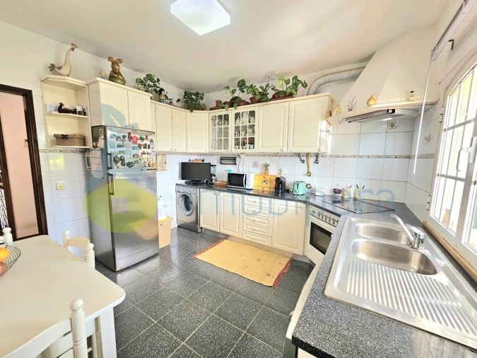 Moradia T4 para Venda em Guia Foto 33