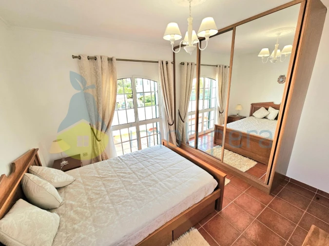 Moradia T4 para Venda em Guia Foto 37