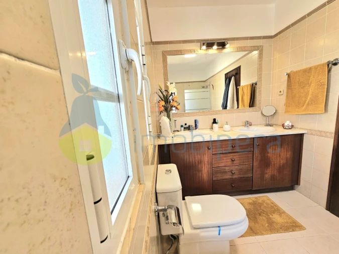 Moradia T4 para Venda em Guia Foto 41