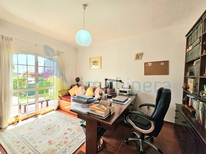 Moradia T4 para Venda em Guia Foto 55