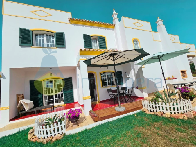 Moradia T4 para Venda em Guia Foto 2