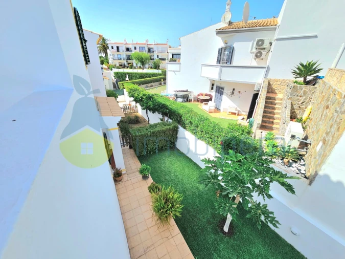 Moradia T4 para Venda em Guia Foto 17