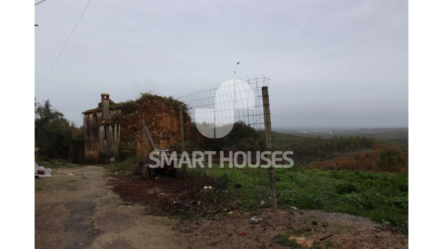 Moradia T3 para Venda em Ázere e Covelo Foto 2